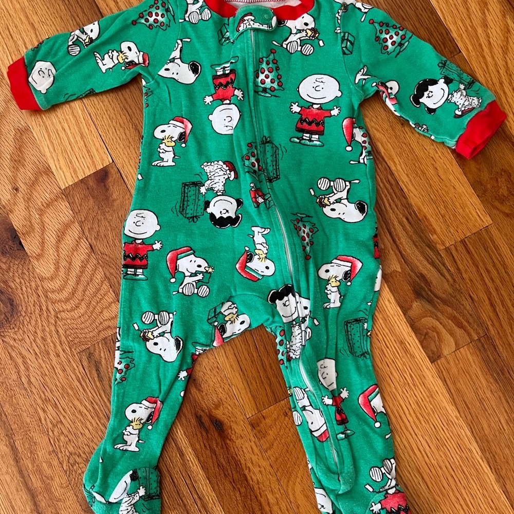 Peanuts Snoopy 3-6M Christmas Footie Pajamas